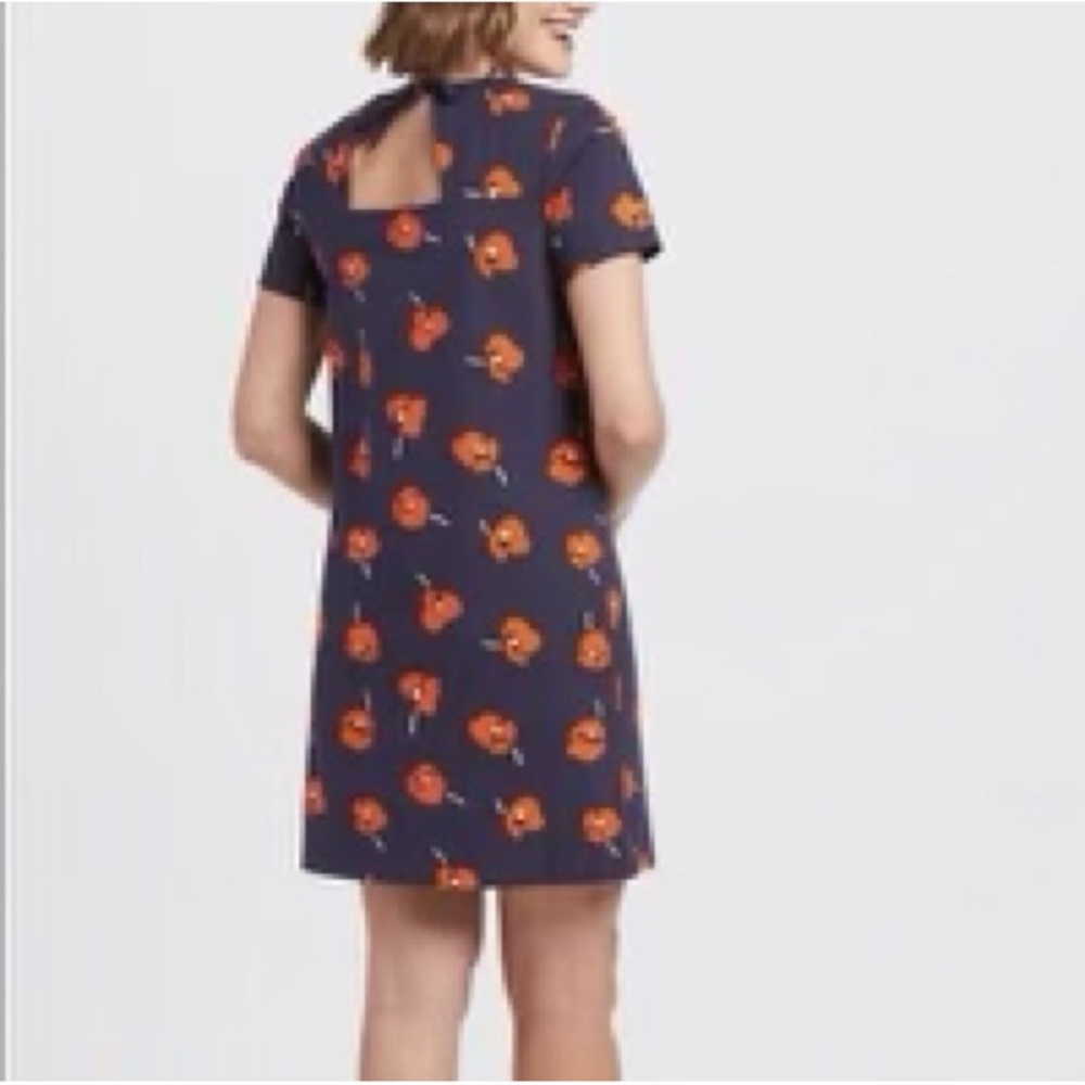 Draper James Ponte dress in Navy Poppy print

Size 2X
